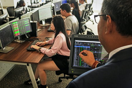 Financial Dealing Room Experience